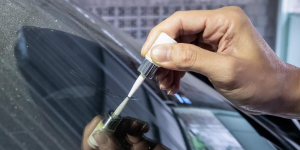 Need Windscreen Repair in Abu Dhabi? Here’s What to Know