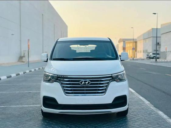 إيجار إتش ون للشركات ورجال الأعمال، مرونة التنقل مع السائق الملتزم بالمواعيد.