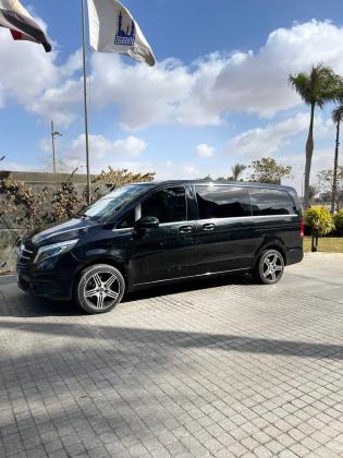 إيجار فيانو بالسائق الشخصي: تفرغ لعملك واترك مهمة القيادة علينا.