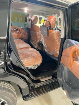 احجز قوة نيسان باترول بالسائق لرحلات السفاري والتنقلات التي تتطلب اعتمادية عالية.