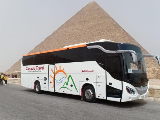 أتوبيس 50 راكب فخم للإيجار - الخيار الأول للوفود الكبيرة والمؤتمرات والرحلات الطويلة