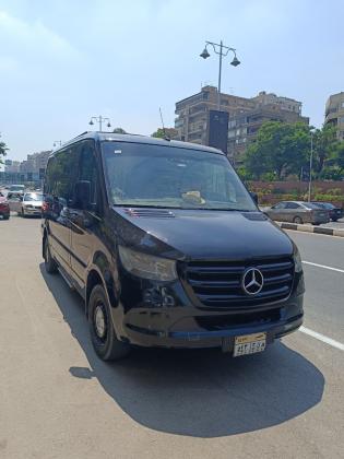 إيجار مرسيدس سبرينتر VIP بالسائق في القاهرة