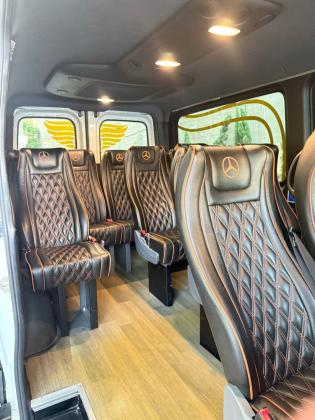 إيجار مرسيدس سبرنتر بالسائق لرحلات المجموعات بأكبر خصم لرأس السنة.