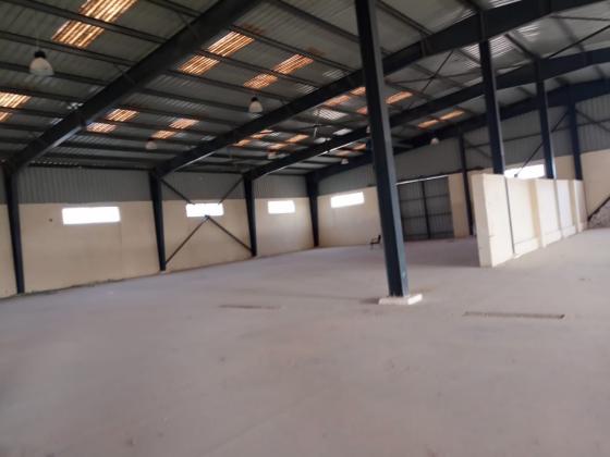 مصنع 7000م  للايجار مجموعه جمالونات حوالى 2600م ب