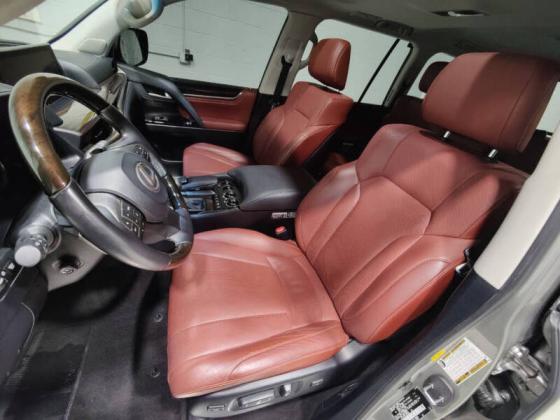 Selling used 2020 Lexus LX 570 Jeep Full Options