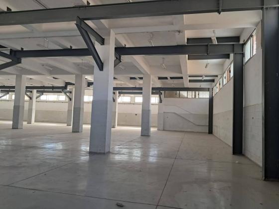 مصنع اغذيه للبيع ٤٢٥٠ متر جمالون مجهز علي أعلي مستوى