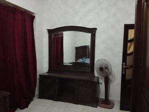 لعشلق التميز والهدوء شقة مفروشة للأيجار بالتجمع الخام