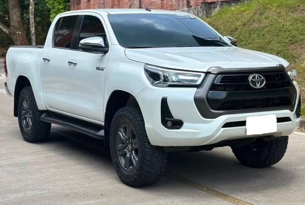Toyota Hilux 2023